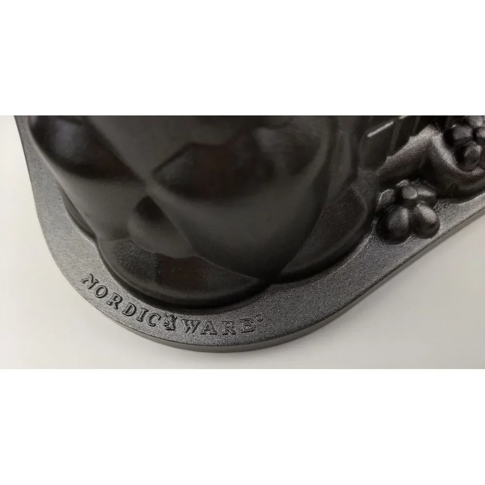 Nordic Ware FAIRYTALE COTTAGE Bundt Cake Mold‎ Baking Pan 10 Cups 2.6 Liters USA